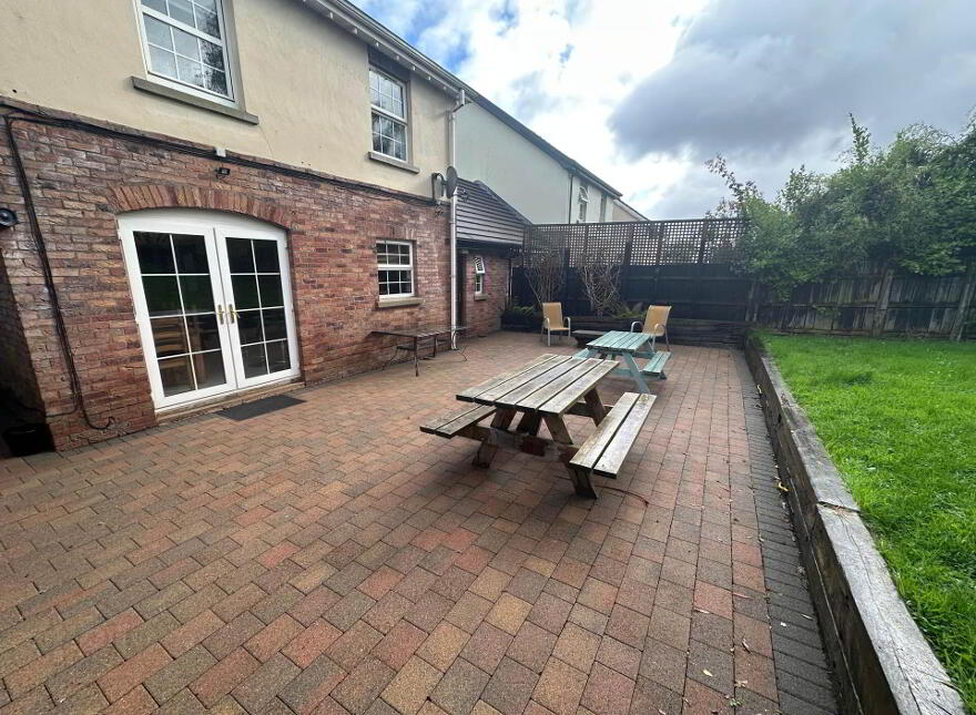 114 Mount Eagles Avenue, Dunmurry, Belfast, BT17 0GN