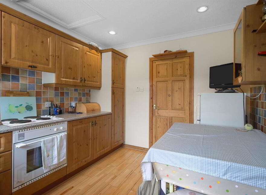 223 Listooder Road, Saintfield, Ballynahinch, BT24 7JA