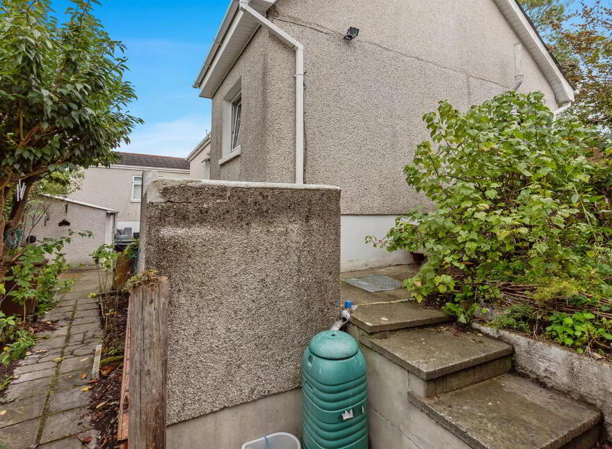 223 Listooder Road, Saintfield, Ballynahinch, BT24 7JA