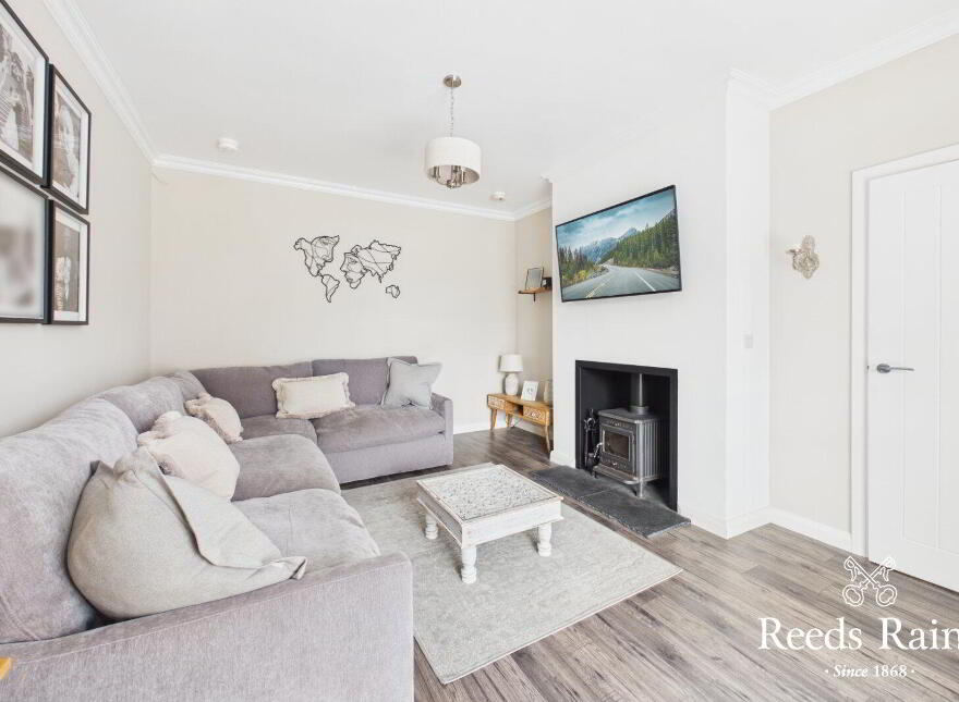42 Balmoral Road, Bangor, BT19 7XA
