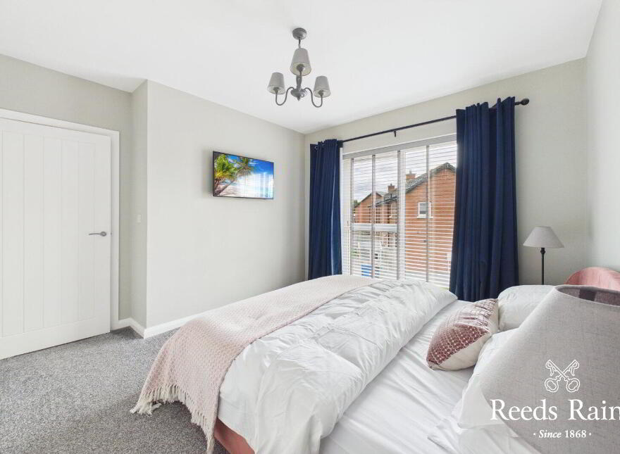 42 Balmoral Road, Bangor, BT19 7XA