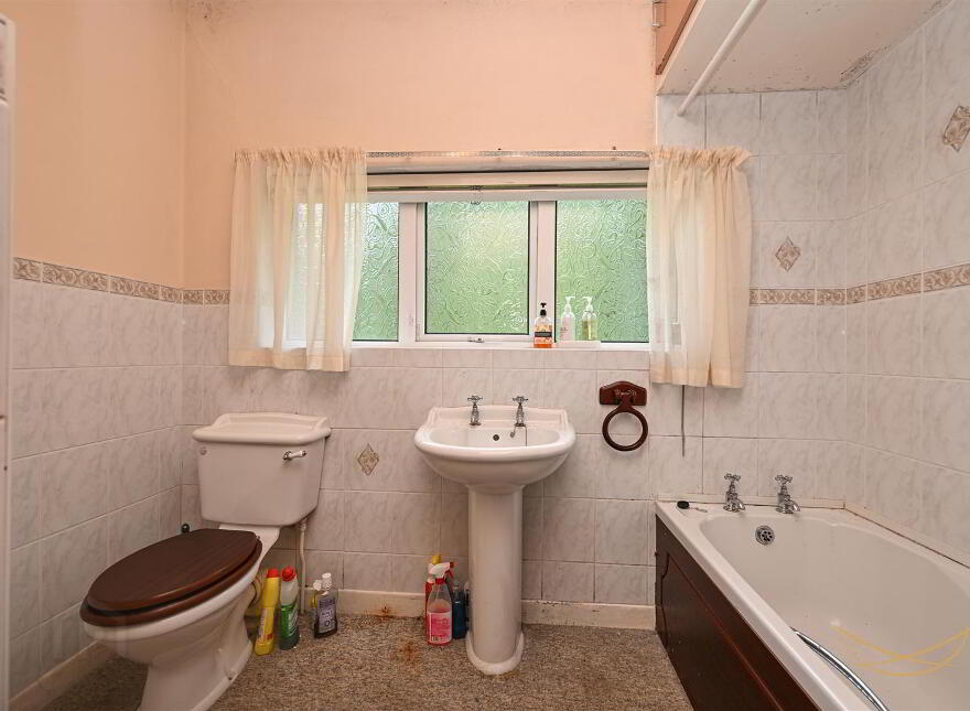2 Mossvale Road, Newtownabbey, BT36 4TT