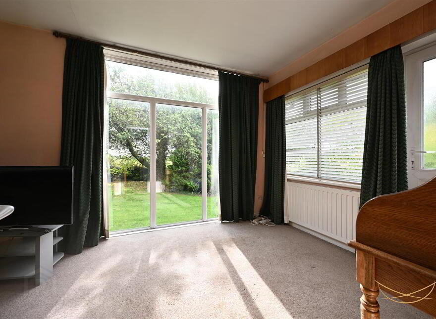 2 Mossvale Road, Newtownabbey, BT36 4TT