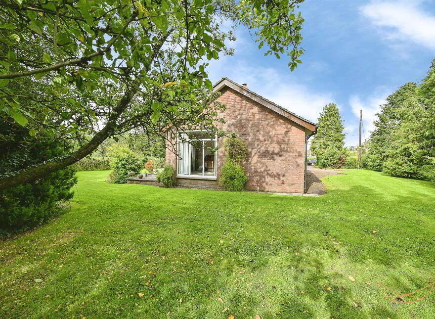 2 Mossvale Road, Newtownabbey, BT36 4TT
