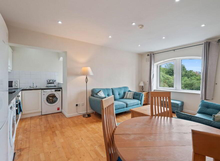 517 River Towers, Lee Road, Sunday's Well, T23PC98