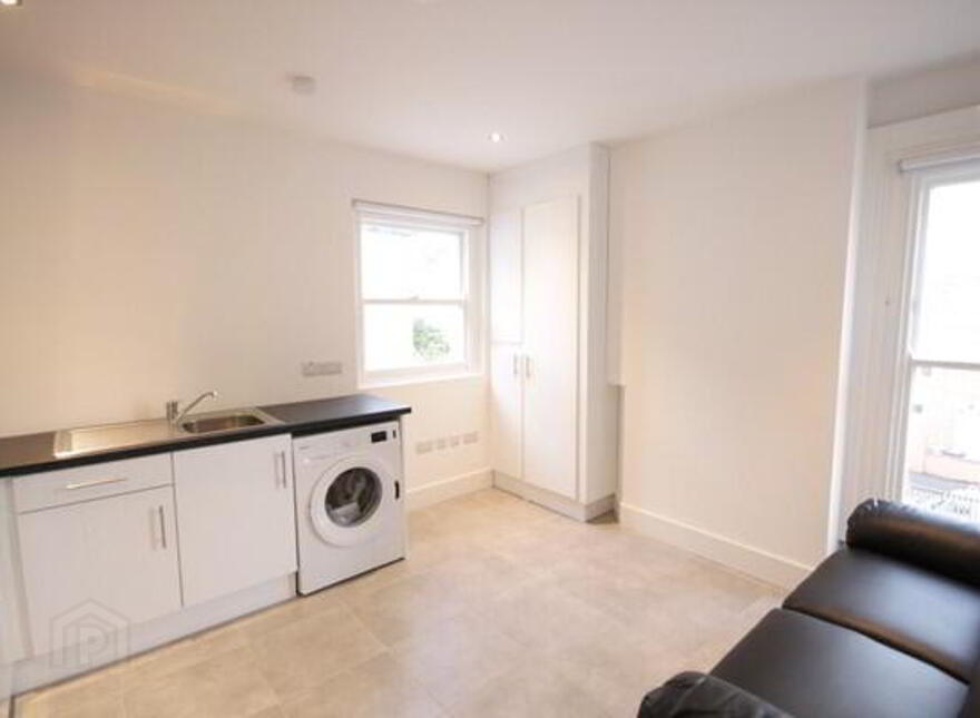 Apt 4, 21 Ulsterville Avenue, Belfast, BT9 7AS