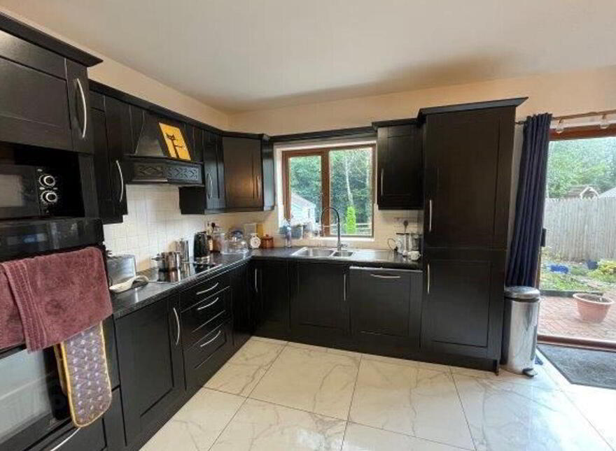 22 Wood Green, Forest Park, Dromahair, F91D8Y0
