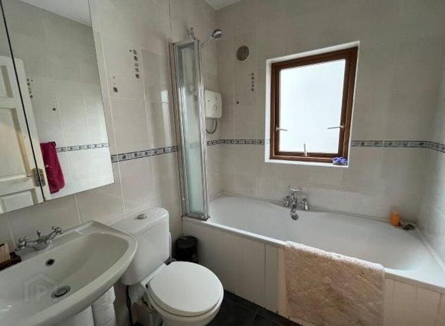 22 Wood Green, Forest Park, Dromahair, F91D8Y0