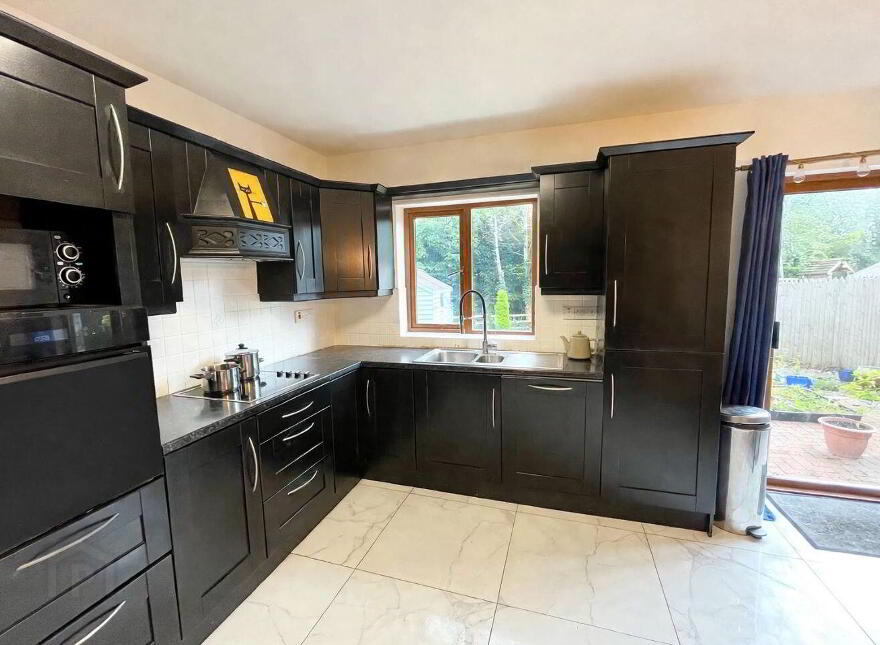 22 Wood Green, Forest Park, Dromahair, F91D8Y0