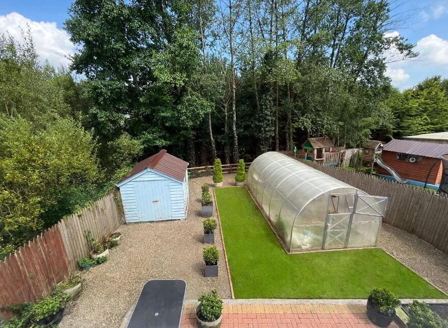 22 Wood Green, Forest Park, Dromahair, F91D8Y0