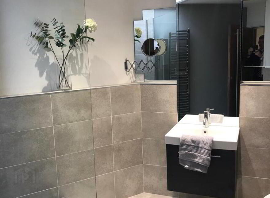 Apt 20b Ardmore Court, 2A Ardmore Avenue, Belfast, BT7 3HD