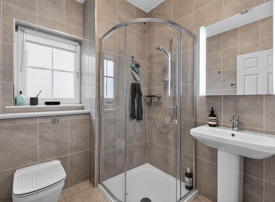 37 Kildare Park, Strangford, BT30 7GY