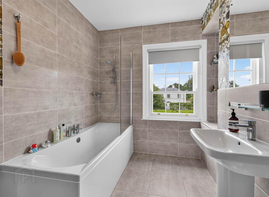 37 Kildare Park, Strangford, BT30 7GY