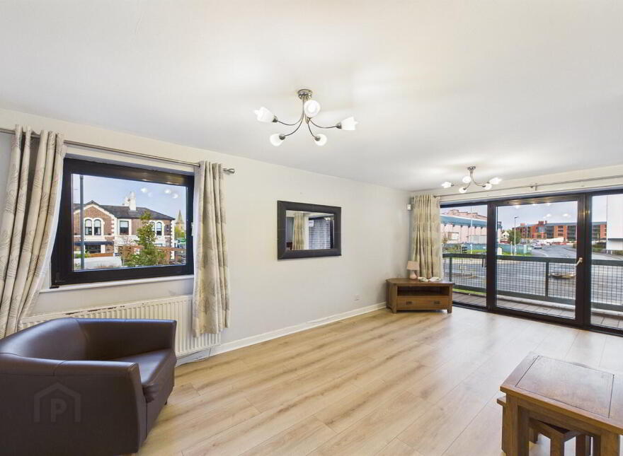 12 Balmoral Court, Belfast, BT9 7GR photo 2