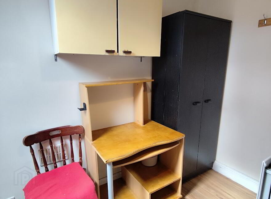 Room A, Double Bedroom - All Bills Included, 5 Magdala Street, Belfast, BT7 1PU