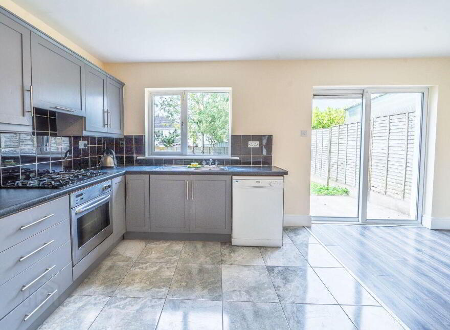 12 Chestnut Crescent, Johnstown Wood, Johnstown, C15RDY2
