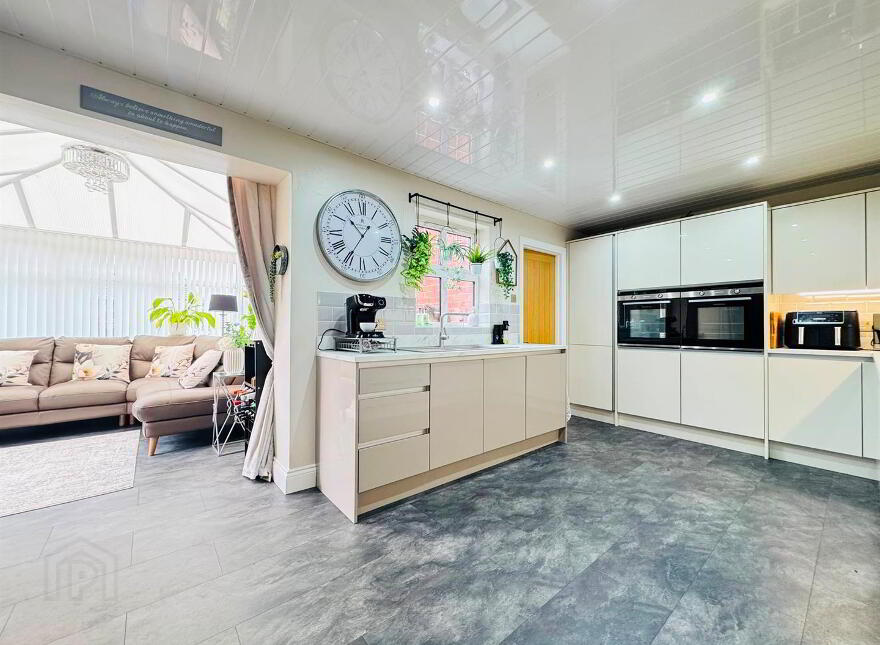 33 Glencraig Road, Ballycraigy Road, Newtownabbey, BT36 5WJ