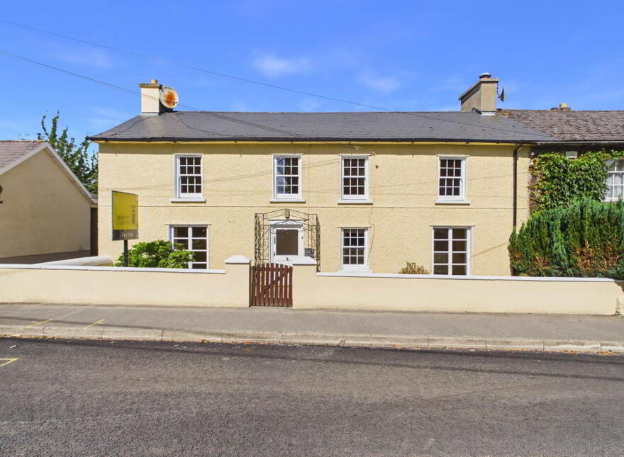 Main Street, Piltown, E32YX21