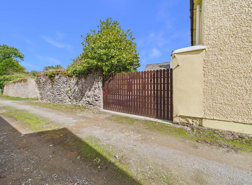 Main Street, Piltown, E32YX21