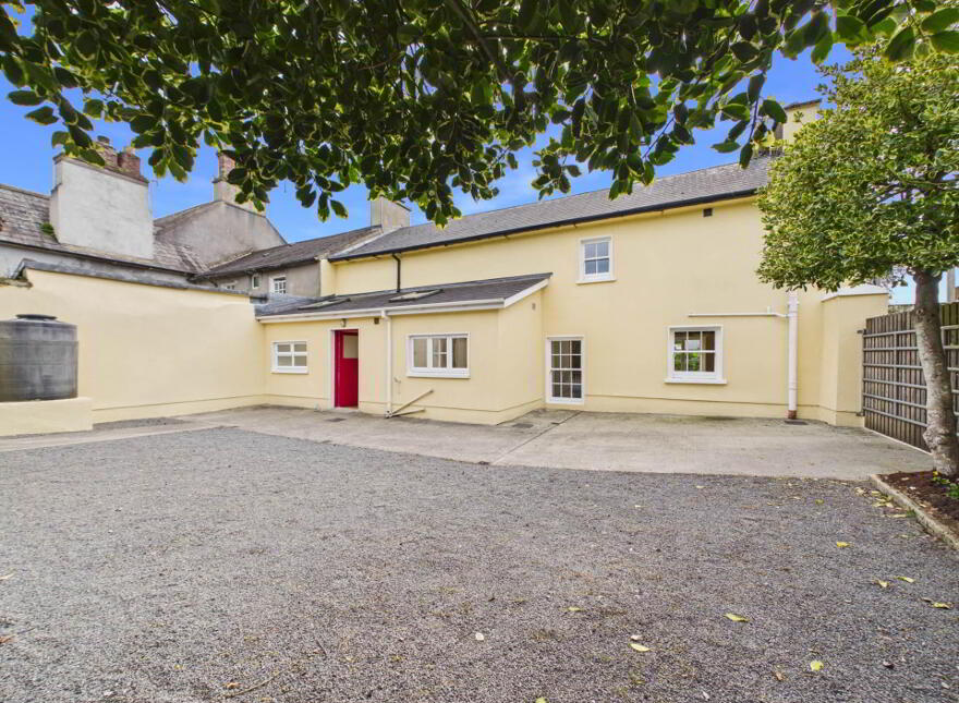 Main Street, Piltown, E32YX21
