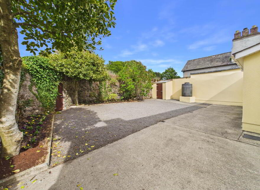 Main Street, Piltown, E32YX21