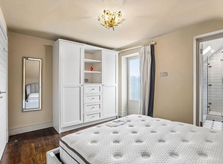 Apartment 3 32 The Coombe, The Coombe, D08X314