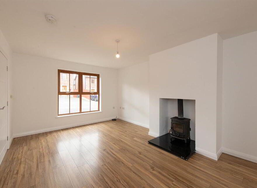 22 Cloverdale, Dromore, Blackskull, BT25 1GX