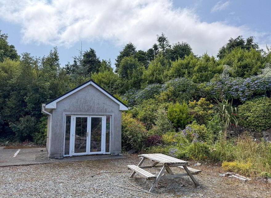 Ardbear, Clifden, H71WD56