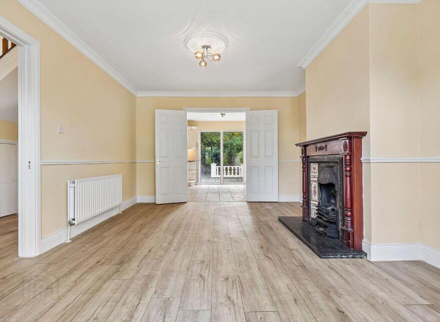 4 Saint Michael's Court, Athy, R14PA43