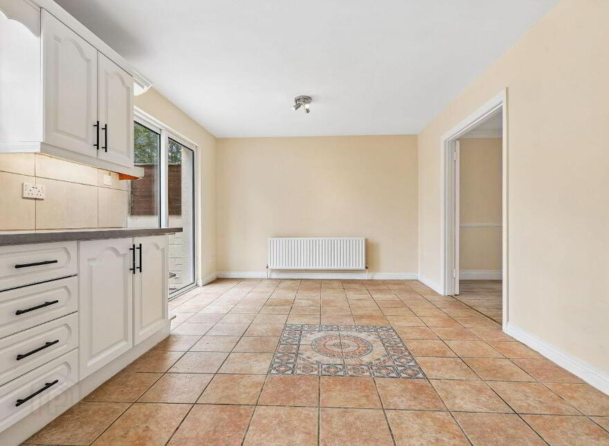 4 Saint Michael's Court, Athy, R14PA43