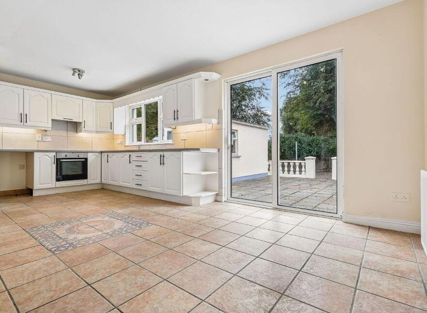 4 Saint Michael's Court, Athy, R14PA43