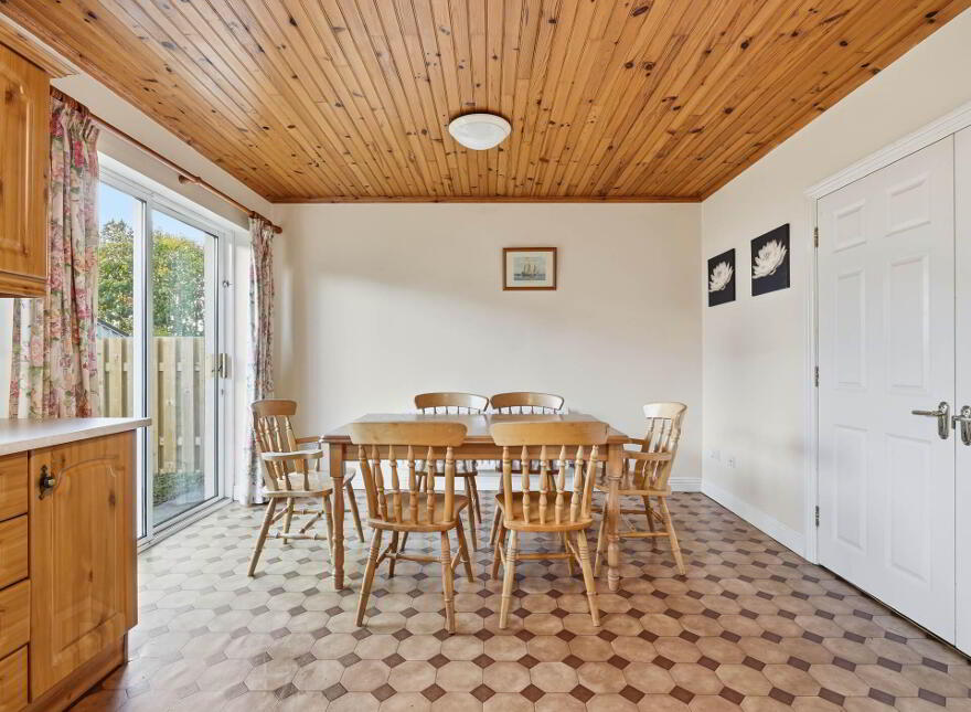7 Rossmór, Pontoon Road, Castlebar, F23NV07