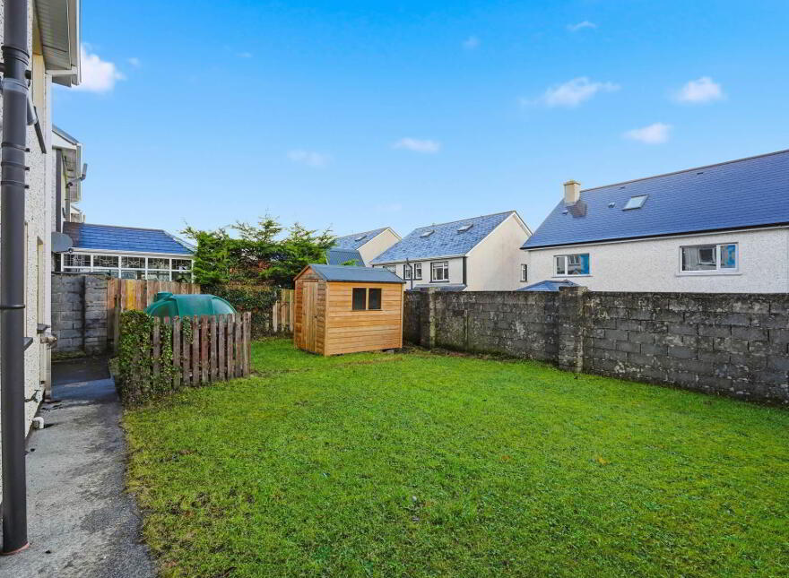 7 Rossmór, Pontoon Road, Castlebar, F23NV07