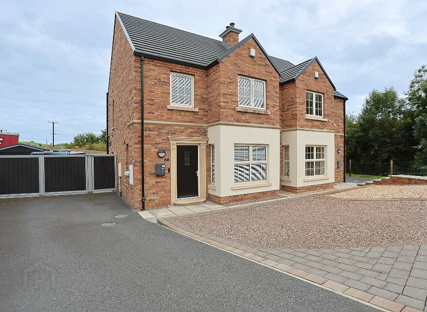 34 Old Mill Race, Tandragee, Craigavon, BT62 2FE photo