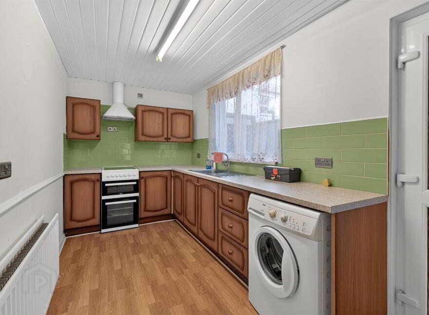 21 Park Parade, Belfast, BT6 8GG
