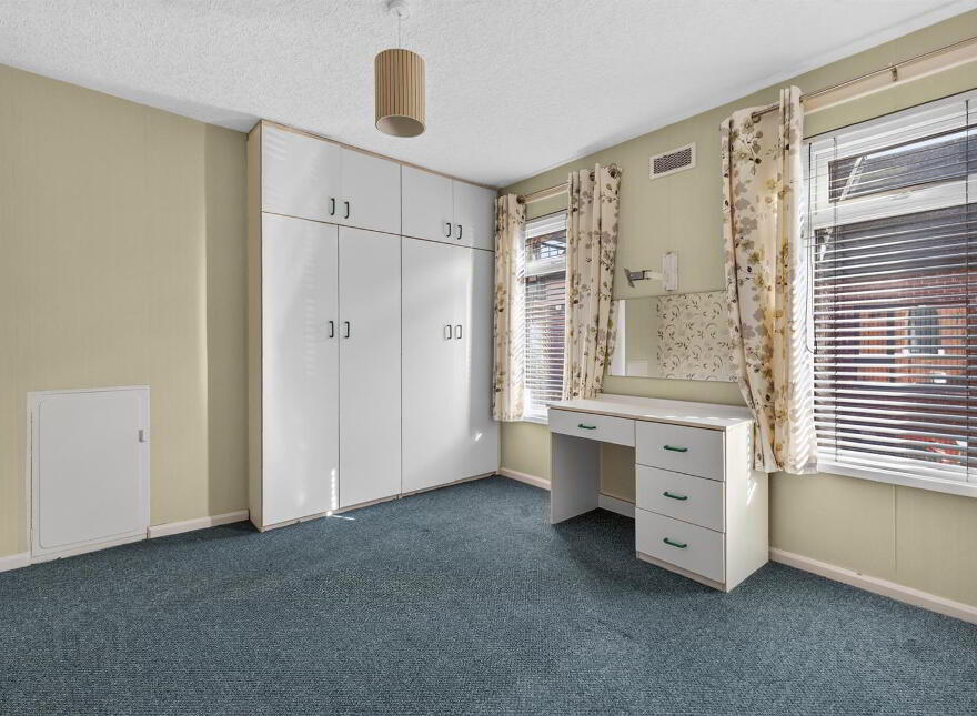 21 Park Parade, Belfast, BT6 8GG