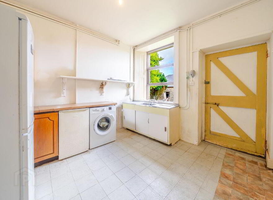 Carrowkibbock Lower, Ballycastle, F26XH01