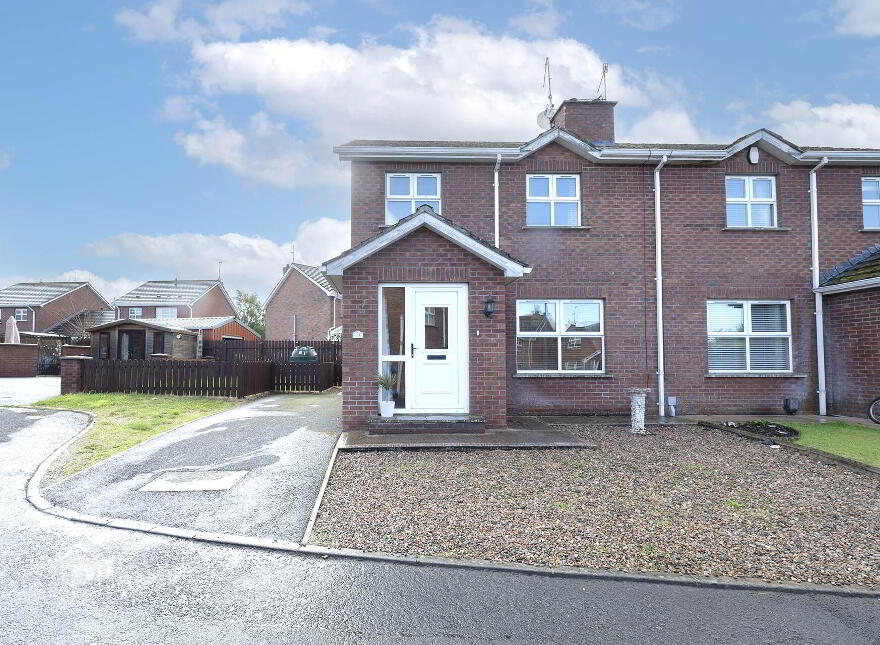 73 Larkfield Meadows, Craigavon, BT65 5JD