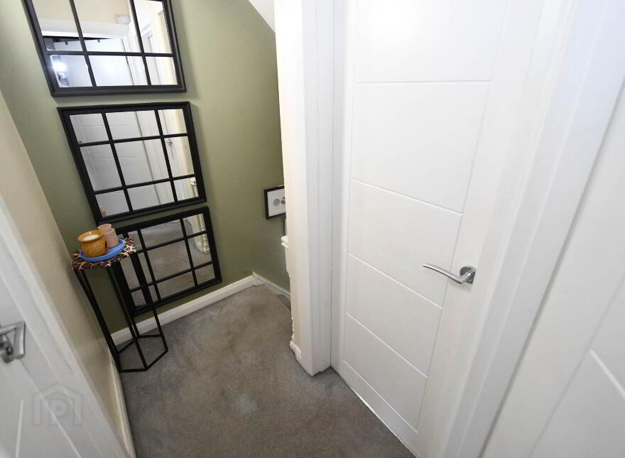 46 Sunnymede Park, Dunmurry, Belfast, BT17 0PU