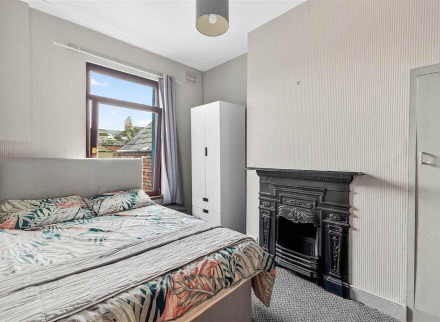 41 Sandhurst Drive, Stranmillis, Belfast, BT9 5AY