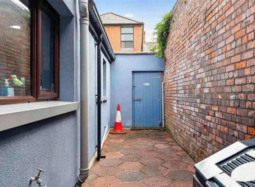 41 Sandhurst Drive, Stranmillis, Belfast, BT9 5AY