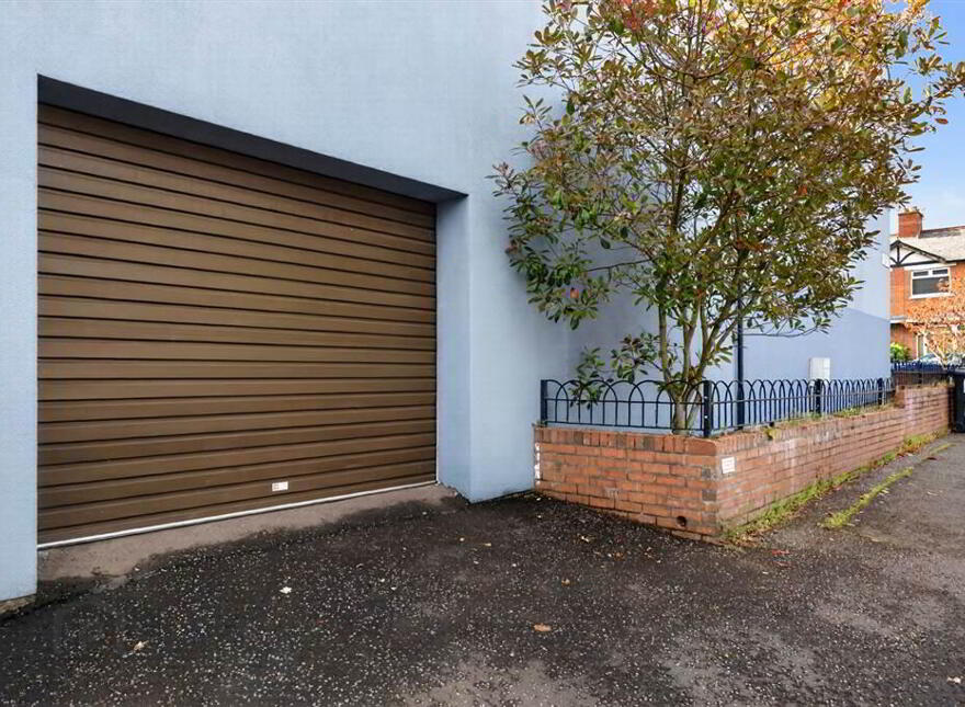 41 Sandhurst Drive, Stranmillis, Belfast, BT9 5AY