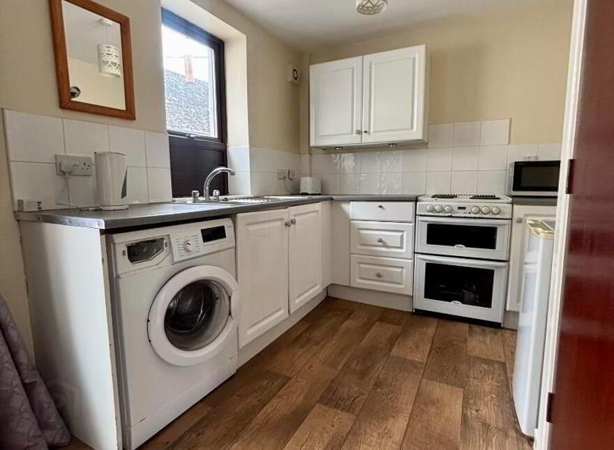 8A Bridge Street, Dromore, BT25 1AN