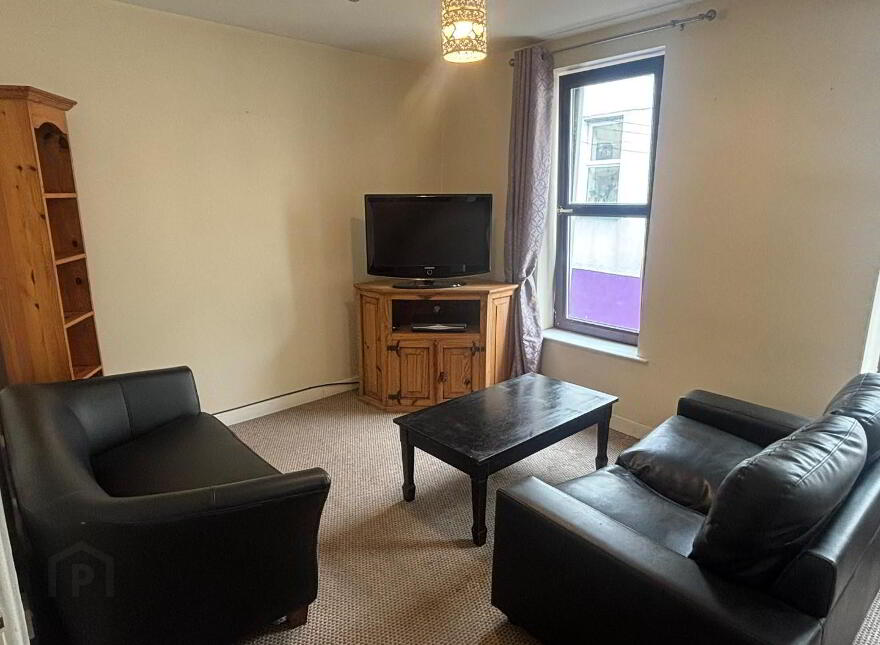 8A Bridge Street, Dromore, BT25 1AN