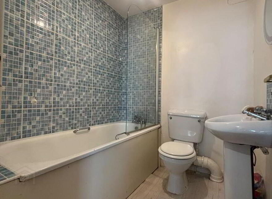 8A Bridge Street, Dromore, BT25 1AN