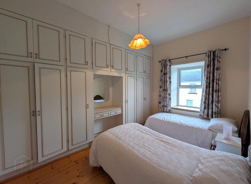 Church Street, Charlestown, F12E2N2