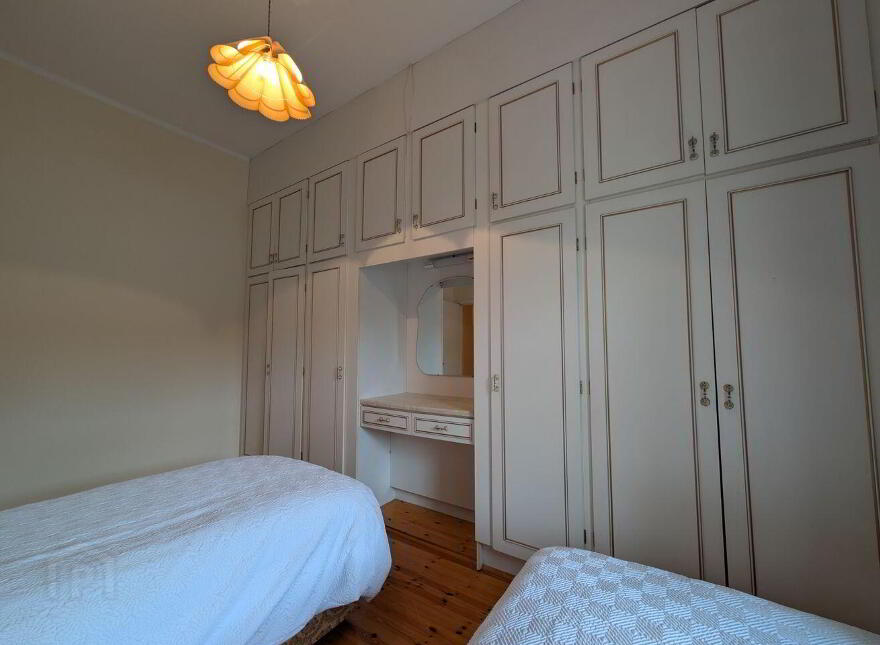 Church Street, Charlestown, F12E2N2