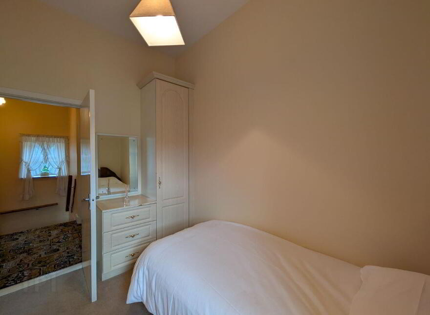 Church Street, Charlestown, F12E2N2