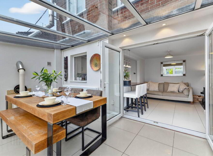 23 Riverside Drive, Lisburn, BT27 4HE