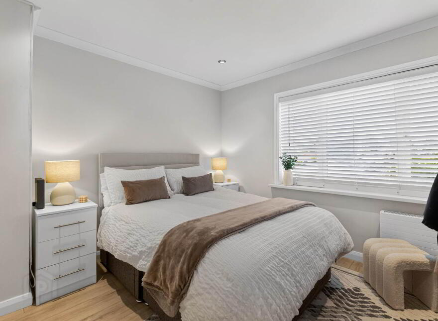 23 Riverside Drive, Lisburn, BT27 4HE